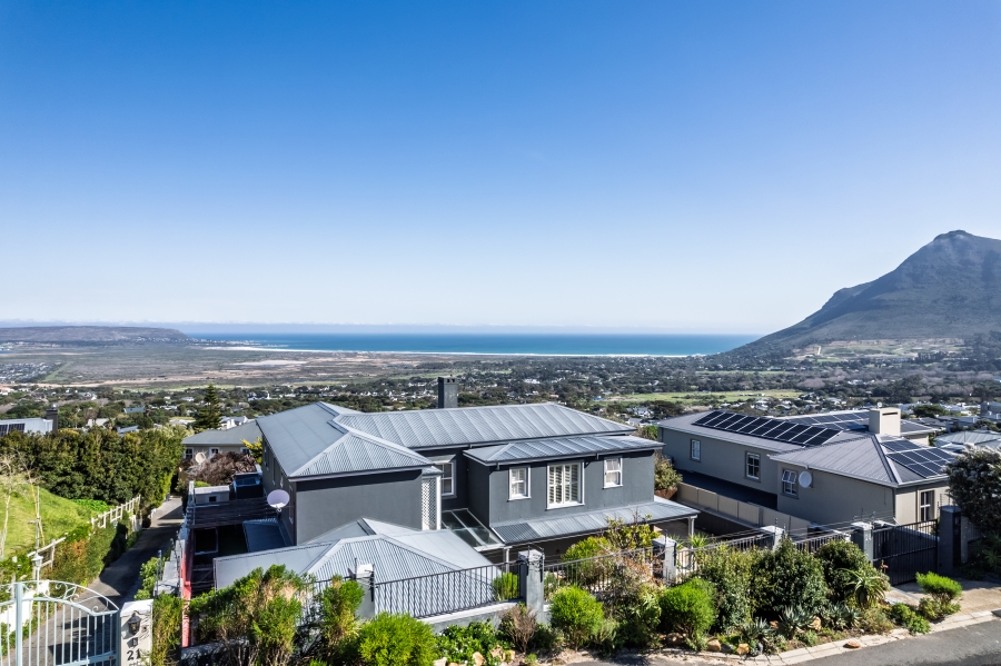 4 Bedroom Property for Sale in Belvedere Western Cape